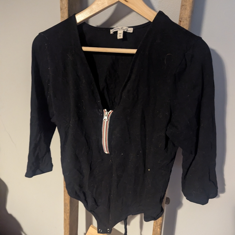 Express Long Sleeve Bodysuit with Zipper